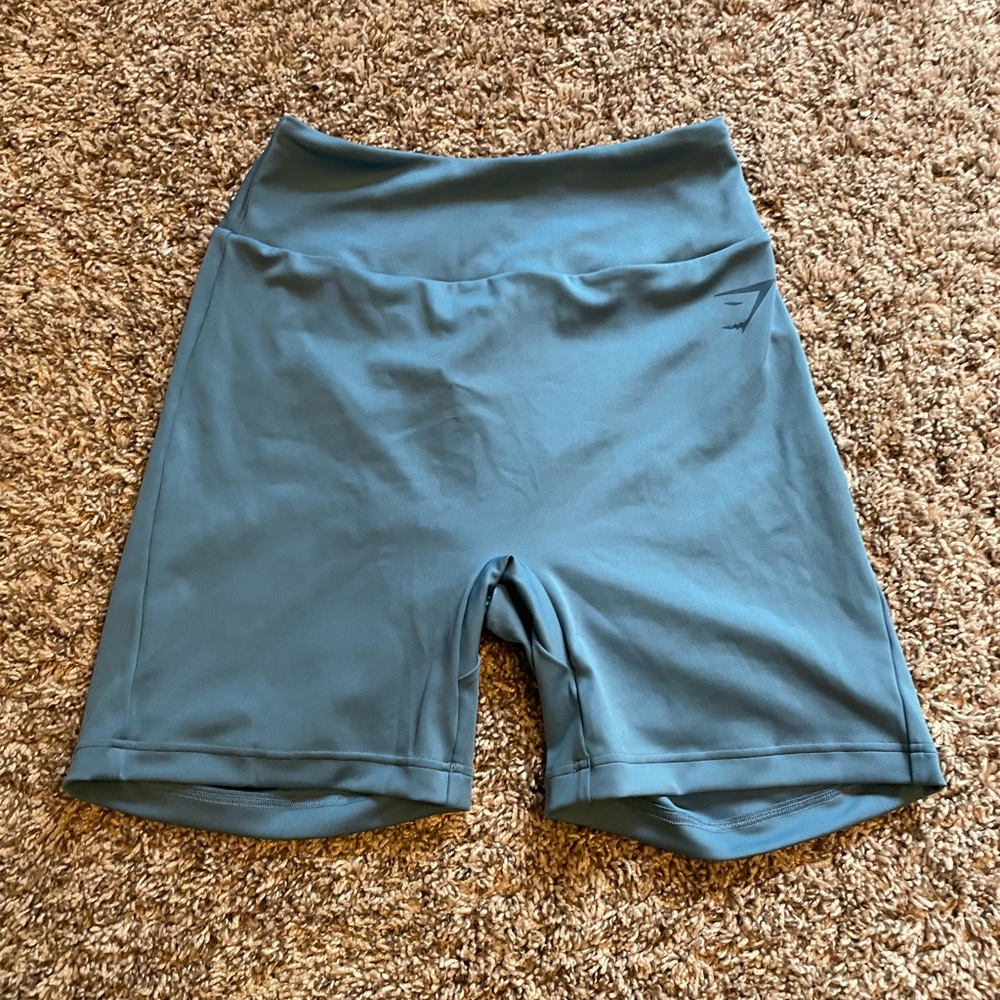 gymshark butt scrunch shorts